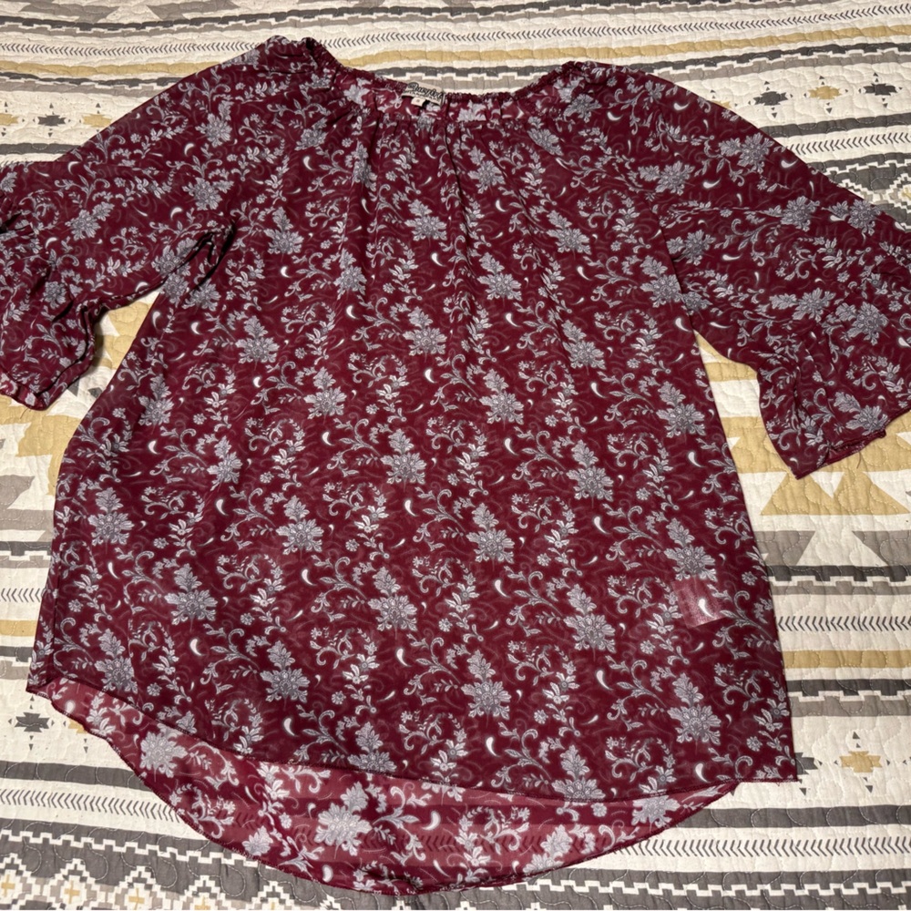 Red Graphic Relaxed 3/4 Sleeve Blouse